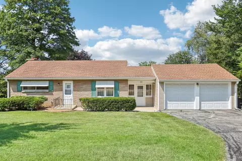 601 N 121st, Wauwatosa, WI 53226