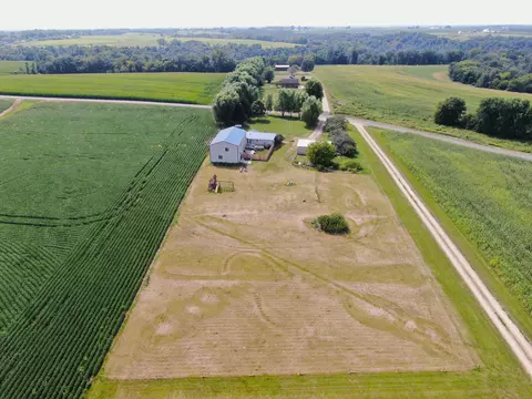 w2294 Kammel Coulee Road, Washington, WI 54623