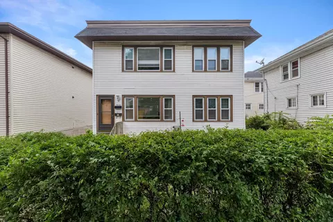 3011 S Hanson #3011A, Milwaukee, WI 53207