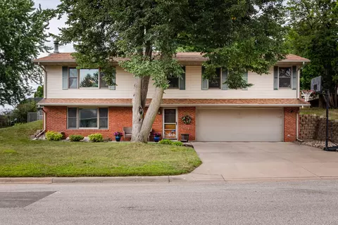 1217 Rosewood, Onalaska, WI 54650
