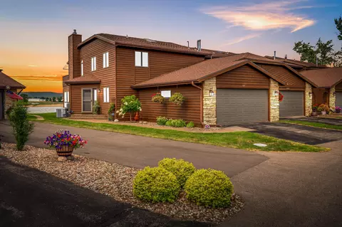 1037 Lauderdale, Onalaska, WI 54650