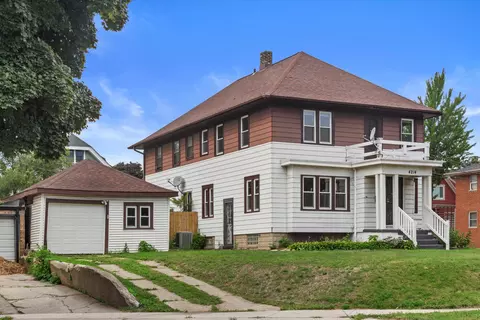4214 W Martin, Milwaukee, WI 53208