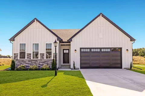 2816 Yahara, Summit, WI 53066