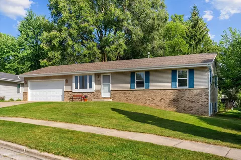 712 Harrison, West Bend, WI 53090
