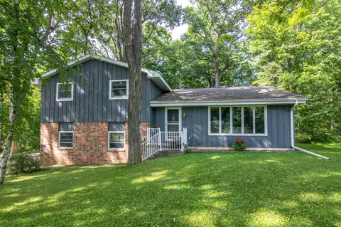 w3360 Beryl Drive, Watertown, WI 53094