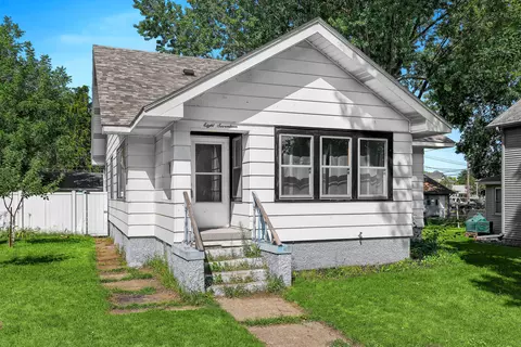 817 Caledonia, La Crosse, WI 54603