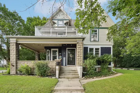 446 W College #448, Waukesha, WI 53186