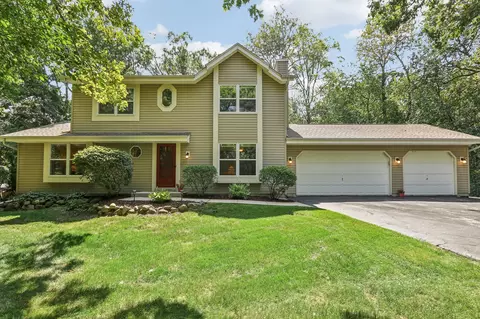 420 Prairie Vw, North Prairie, WI 53153