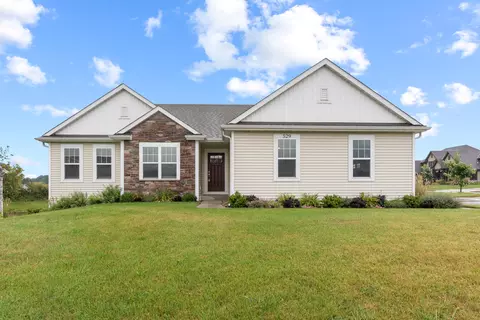 529 Spur, Slinger, WI 53086