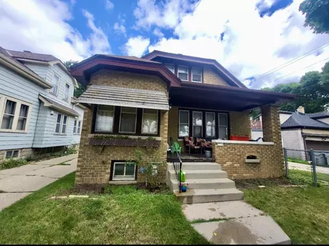 2316 W Ruby, Milwaukee, WI 53209