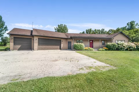 23427 Charlesburg, Schleswig, WI 53042