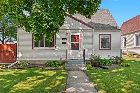 3829 S 20th, Milwaukee, WI 53221