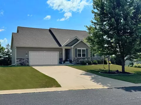 w141n10580 Wooded Hls, Germantown, WI 53022