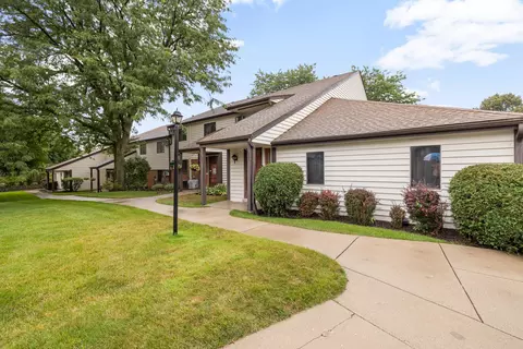 4235 S Ridgewood, Greenfield, WI 53221