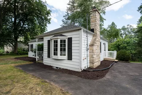 21210 W North, Brookfield, WI 53045
