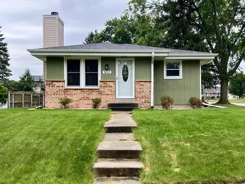 1613 Edgewood, South Milwaukee, WI 53172
