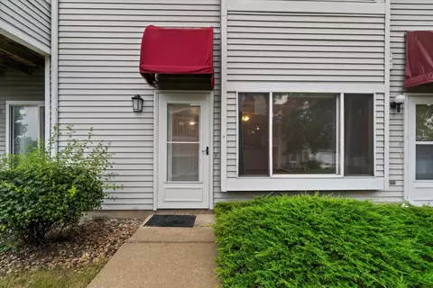 6641 Mariner #5, Mount Pleasant, WI 53406