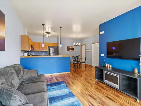 2428 Fox Riv #K, Waukesha, WI 53189