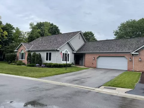 2435 Walnut Grv #A, Brookfield, WI 53005