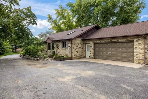 26008 W Loomis, Norway, WI 53185