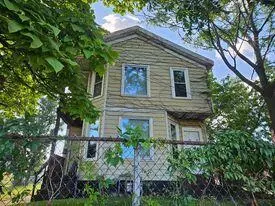 1422 Racine, Racine, WI 53403