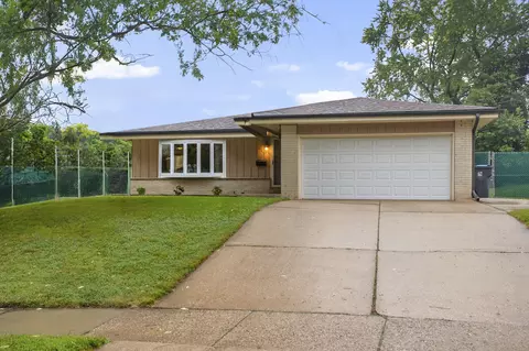 1144 Lawndale, Waukesha, WI 53188