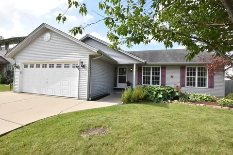2511 E Fenway, Oak Creek, WI 53154