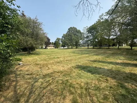 3970 S Kolupar, New Berlin, WI 53151