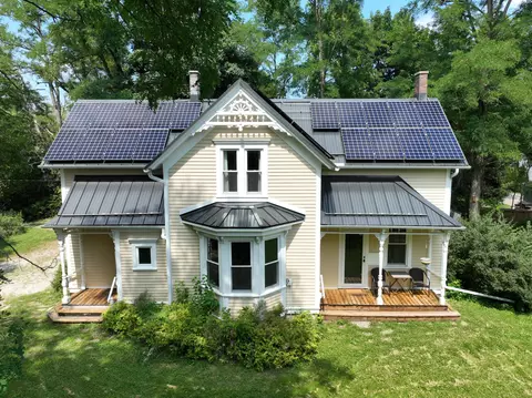 1715 Mill, South Milwaukee, WI 53172