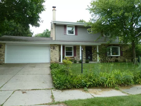 1014 Decker, West Bend, WI 53090