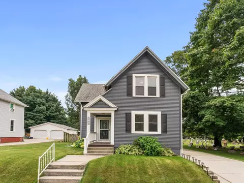 1703 Division, Manitowoc, WI 54220