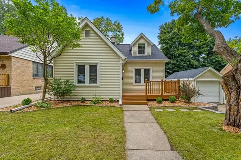 5724 W Valley Frg, Milwaukee, WI 53213