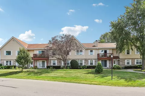 10635 N Ivy #76, Mequon, WI 53092