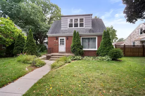 2115 W Kendall, Glendale, WI 53209