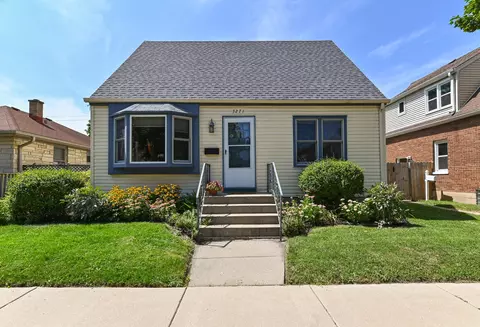 3271 S Griffin, Milwaukee, WI 53207