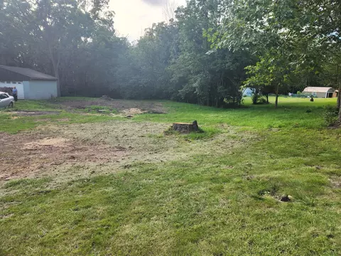 6516 N Tichigan, Waterford, WI 53185