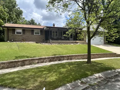 5124 Manchester, Greendale, WI 53129