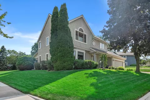 1703 Erin, Waukesha, WI 53188