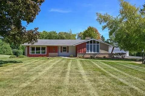 11722 N Solar, Mequon, WI 53097