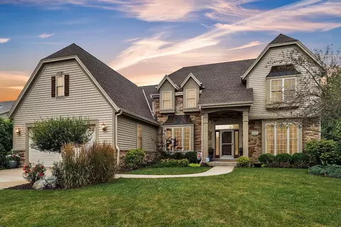 10381 S Redcap, Oak Creek, WI 53154