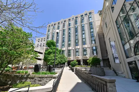 270 E Highland #915, Milwaukee, WI 53202