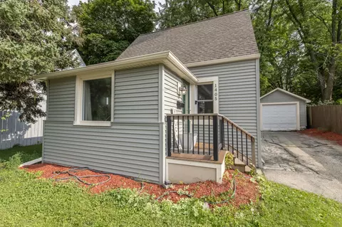 1405 Elder, Waukesha, WI 53188