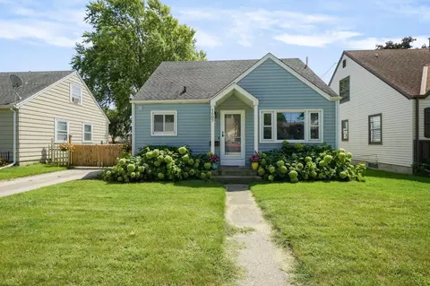 1507 E Norwich, Saint Francis, WI 53235