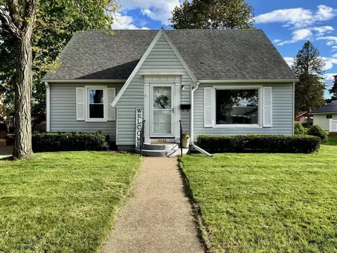 2222 Barlow, La Crosse, WI 54601