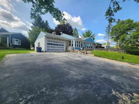 w190s7435 Bay Shr, Muskego, WI 53150