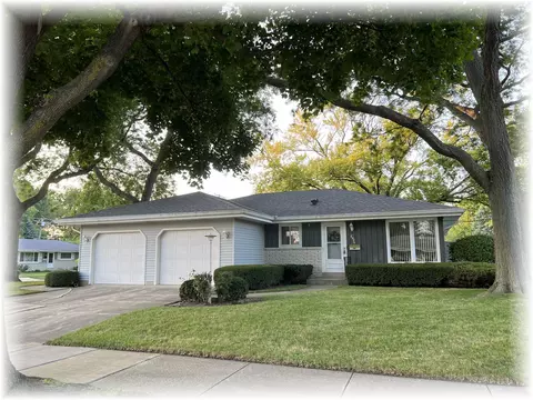 2926 Brentwood, Racine, WI 53403