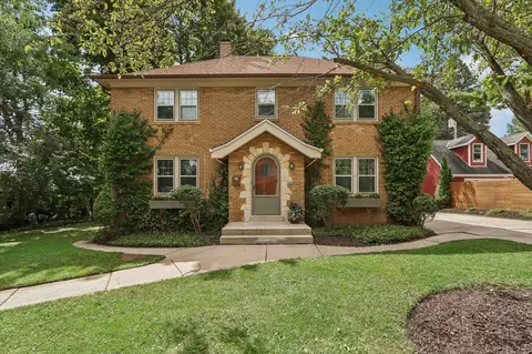 n56w6731 Center, Cedarburg, WI 53012
