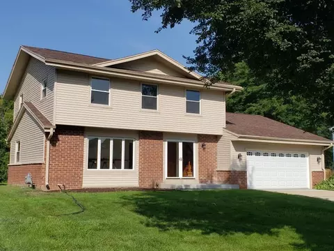 9357 S Sherwood, Franklin, WI 53132