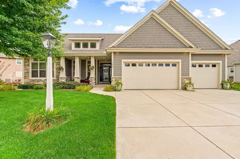 1208 Northview, Oconomowoc, WI 53066
