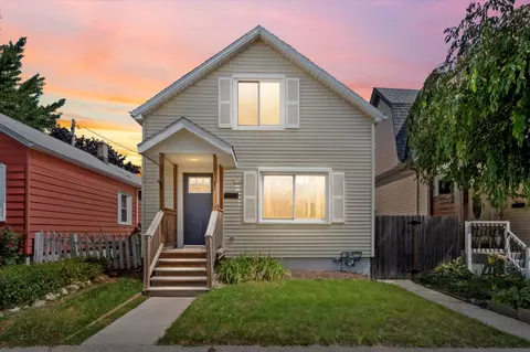 2946 S Kinnickinnic, Milwaukee, WI 53207